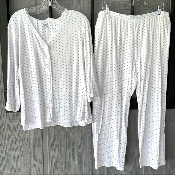 Chaps pajama set, white w/tiny blue flowers, cotton blend knit, feminine & cozy - Picture 2 of 16